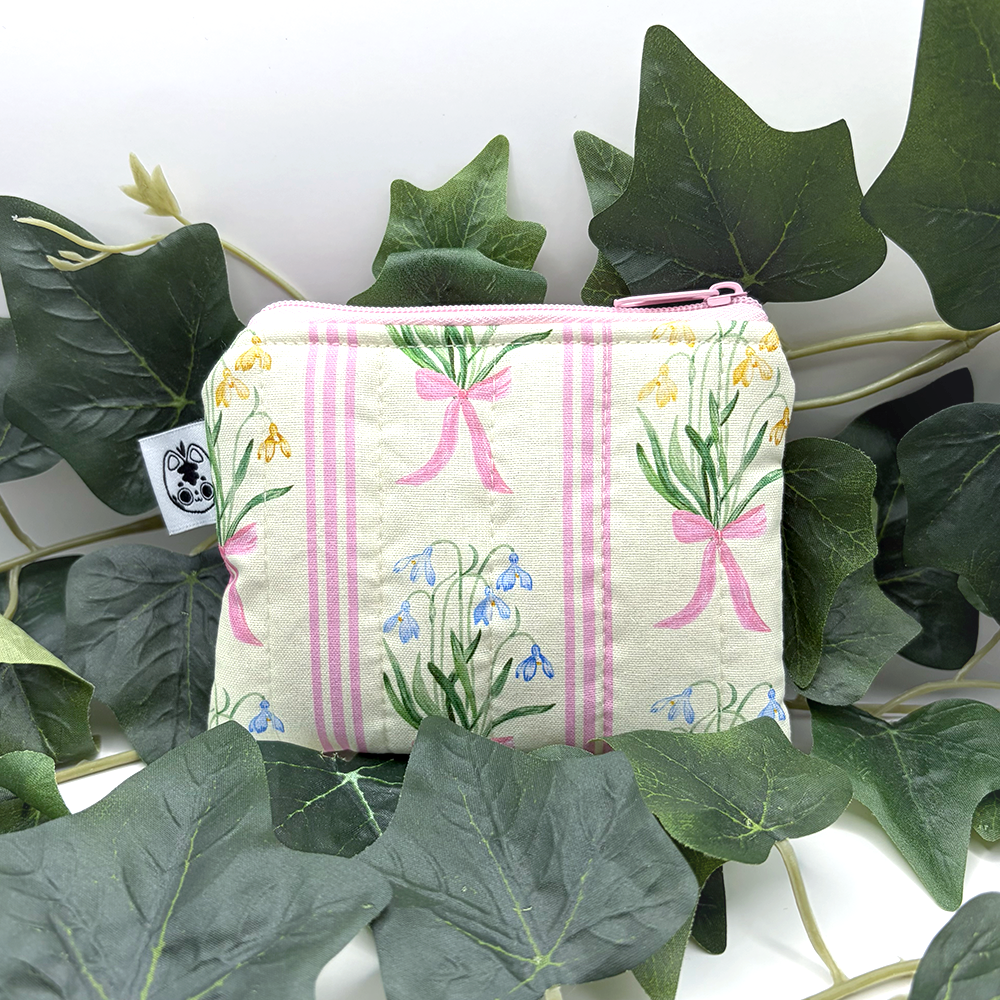 Floral Bouquet Quilted Pouch Wallet