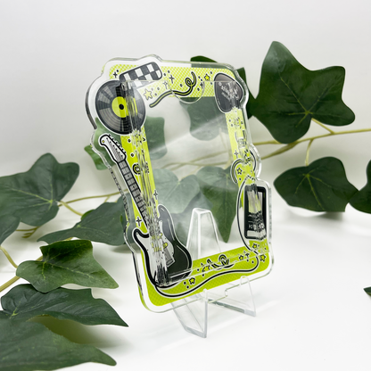 Green Yuri Photocard Standee