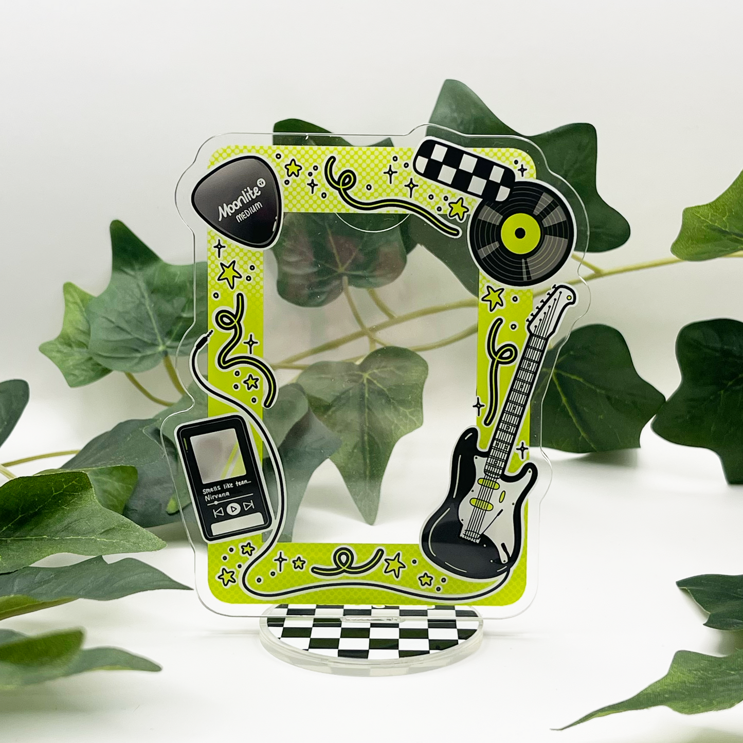 Green Yuri Photocard Standee