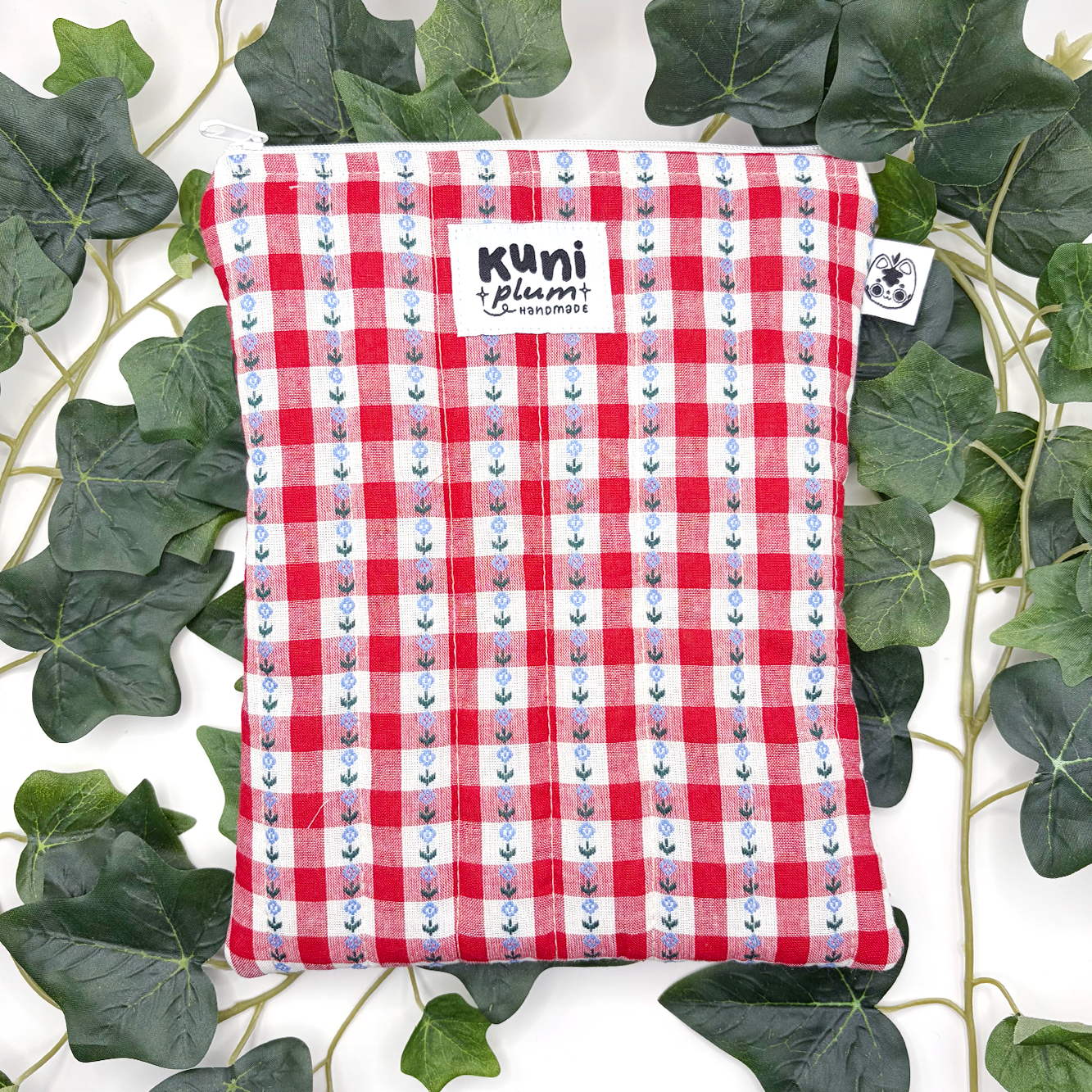 Small Red Gingham Flowers Quilted Book Sleeve