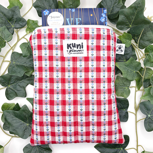 Small Red Gingham Flowers Quilted Book Sleeve