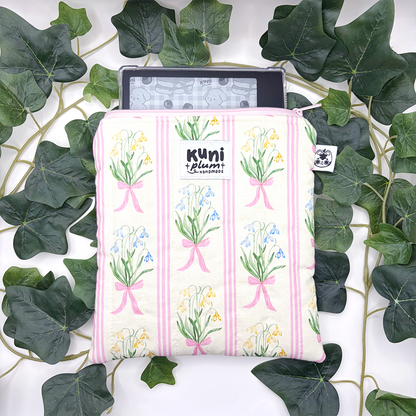 Floral Bouquet Quilted eReader Sleeve