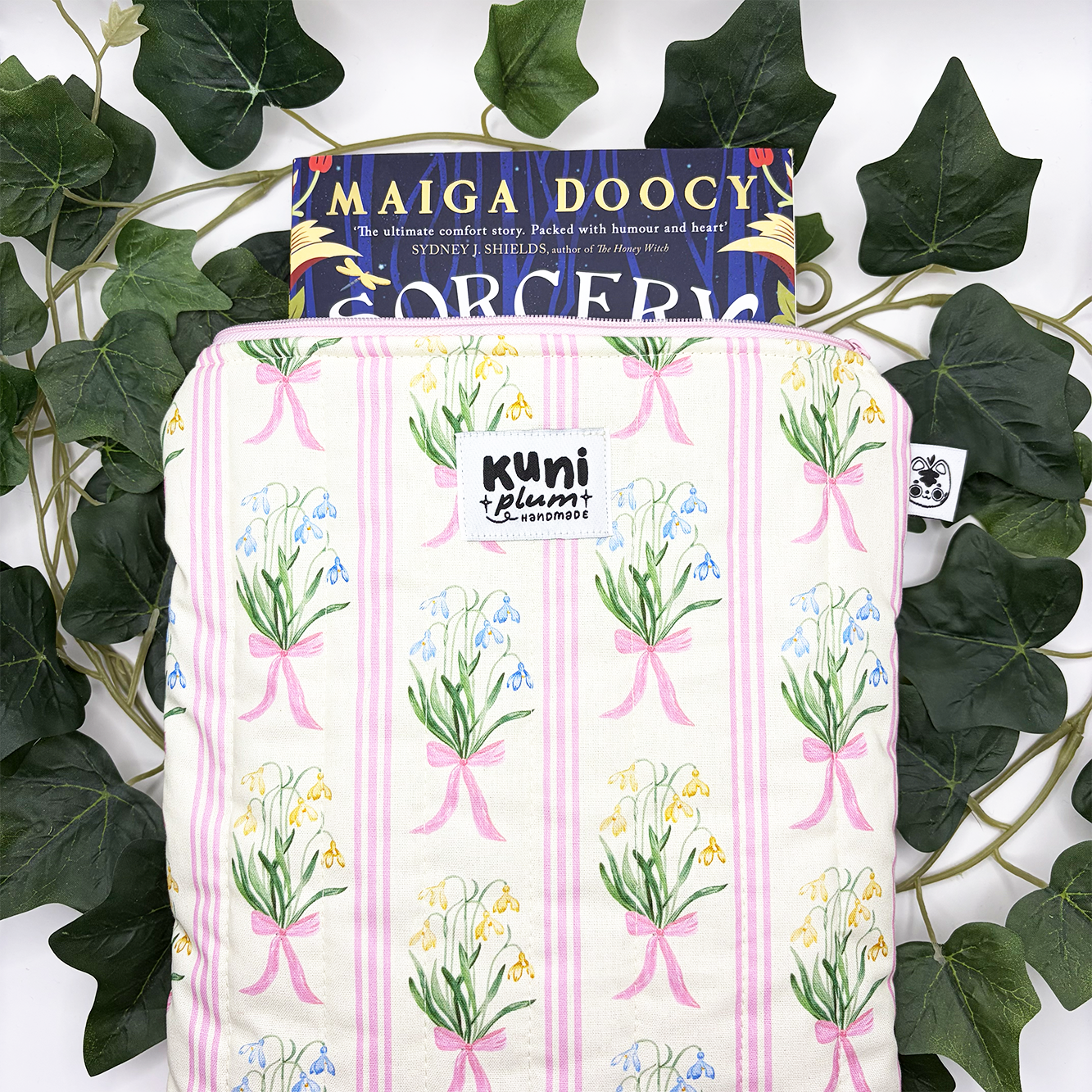 Large Floral Bouquet Quilted Book Sleeve